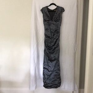 Nicole Miller Platinum/Silver Formal Dress